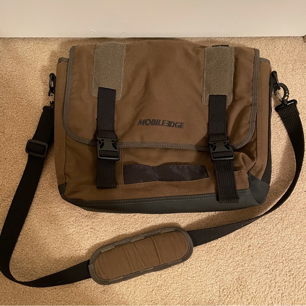 Mobile Edge Messenger Bag